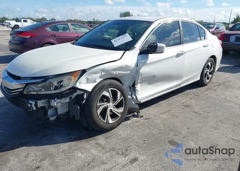 2017 Honda Accord Lx z USA, uszkodzony, nr VIN 1HGCR2F37HA051132